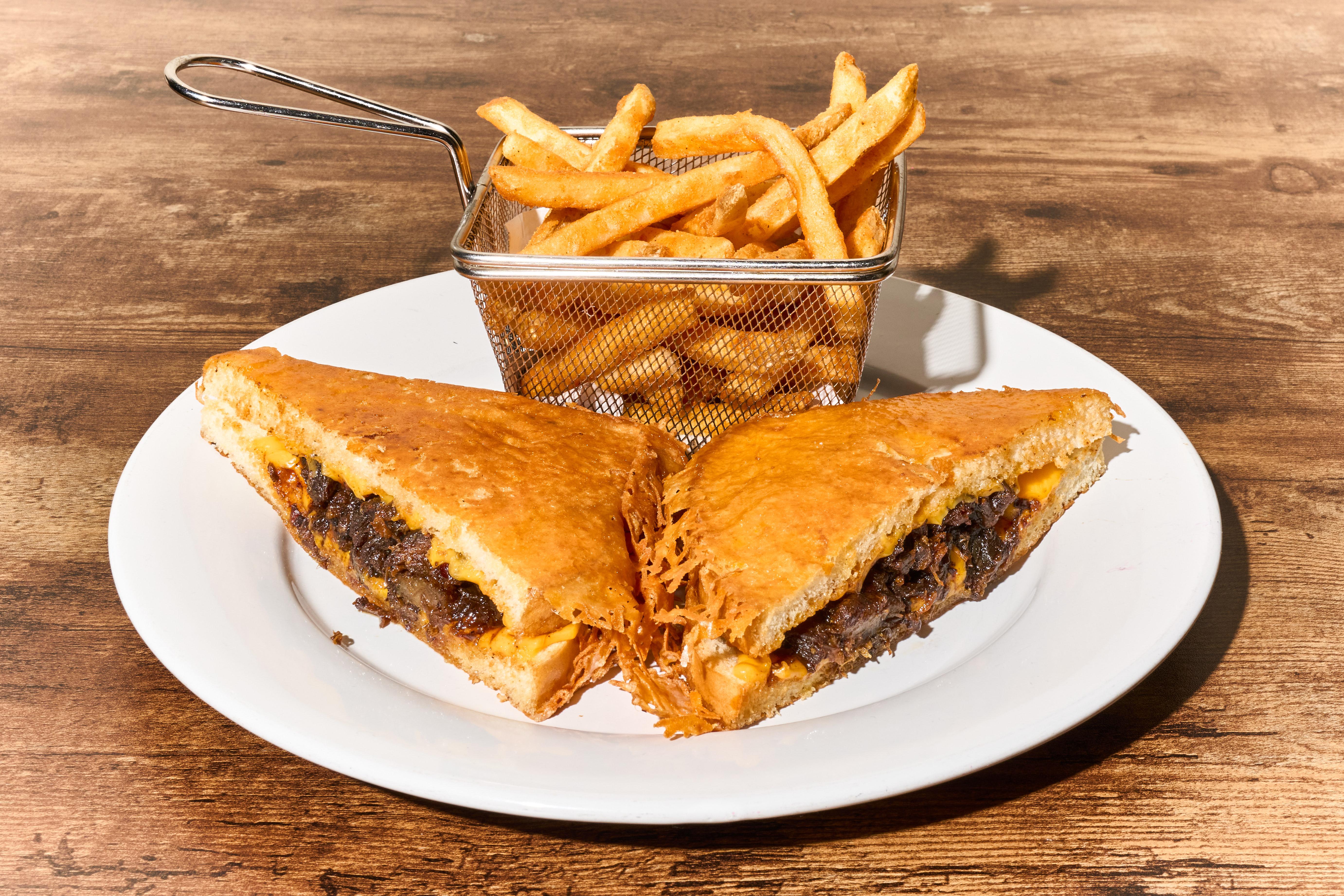 D' BRISKET GRILLED CHEESE.