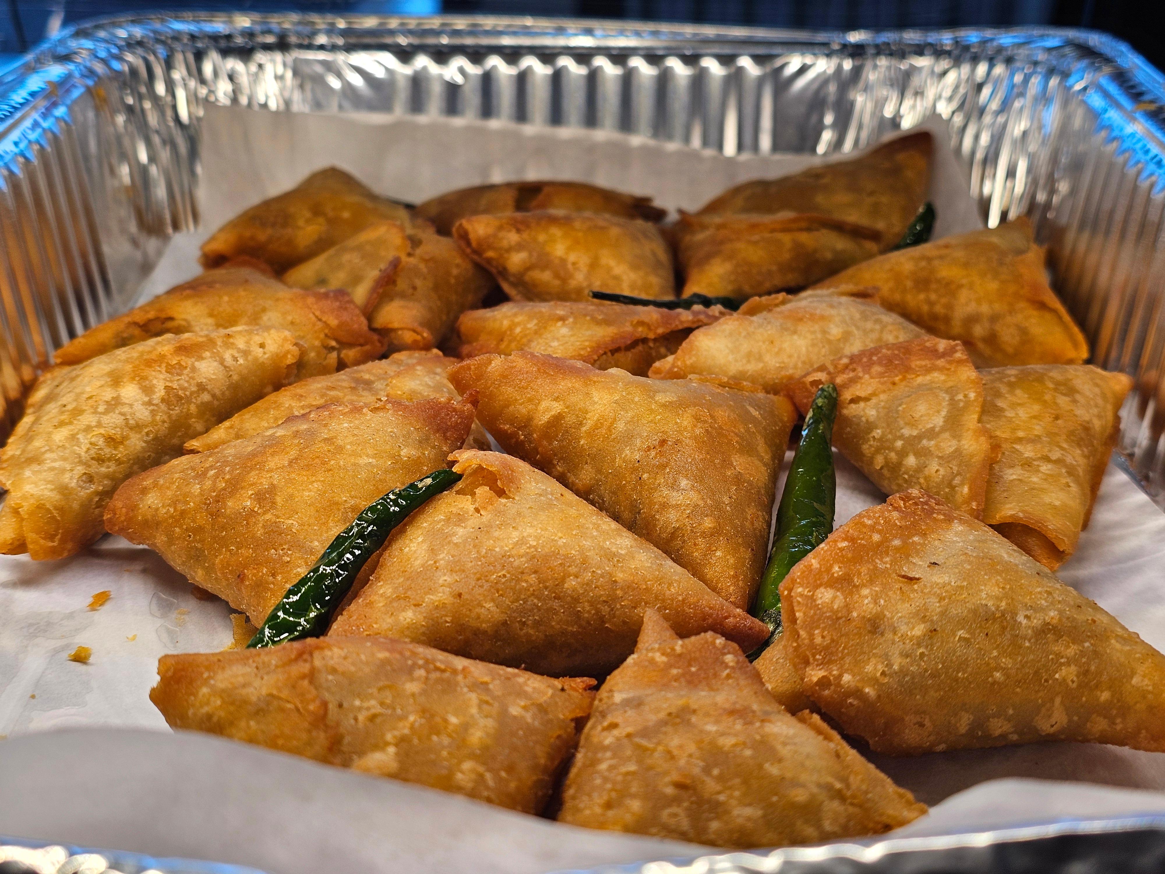 Hyderabadi Samosa (4 Pcs).