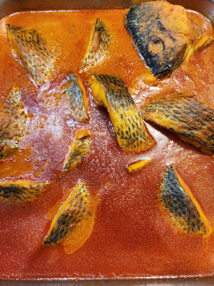 FRESH STEW TILAPIA FISH.