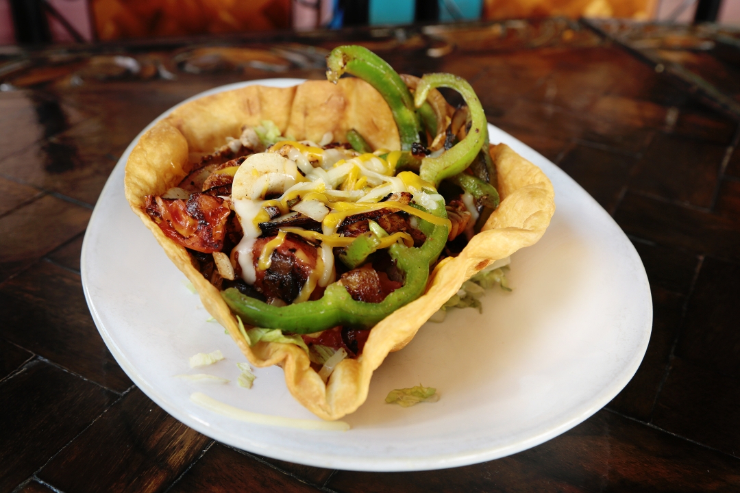 CHICKEN FAJITA SALAD.