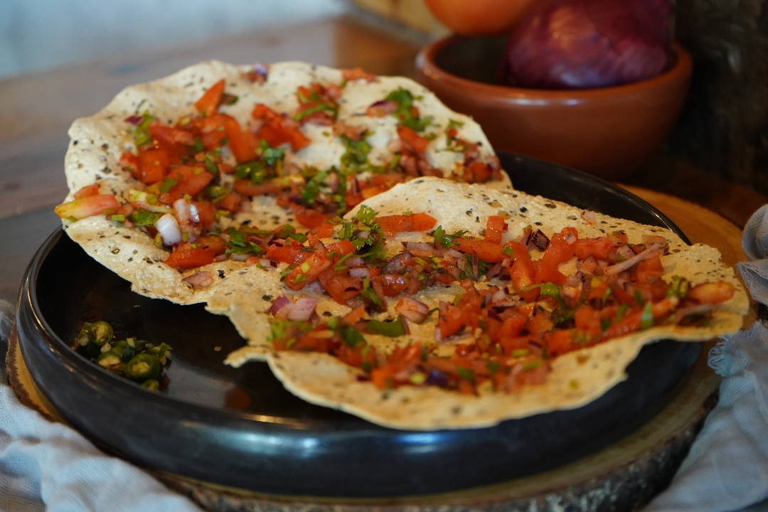 Masala Papad (2 pcs).