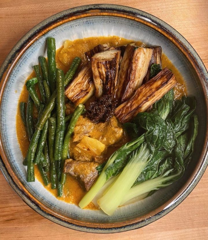 Kare-Kare (Oxtail).