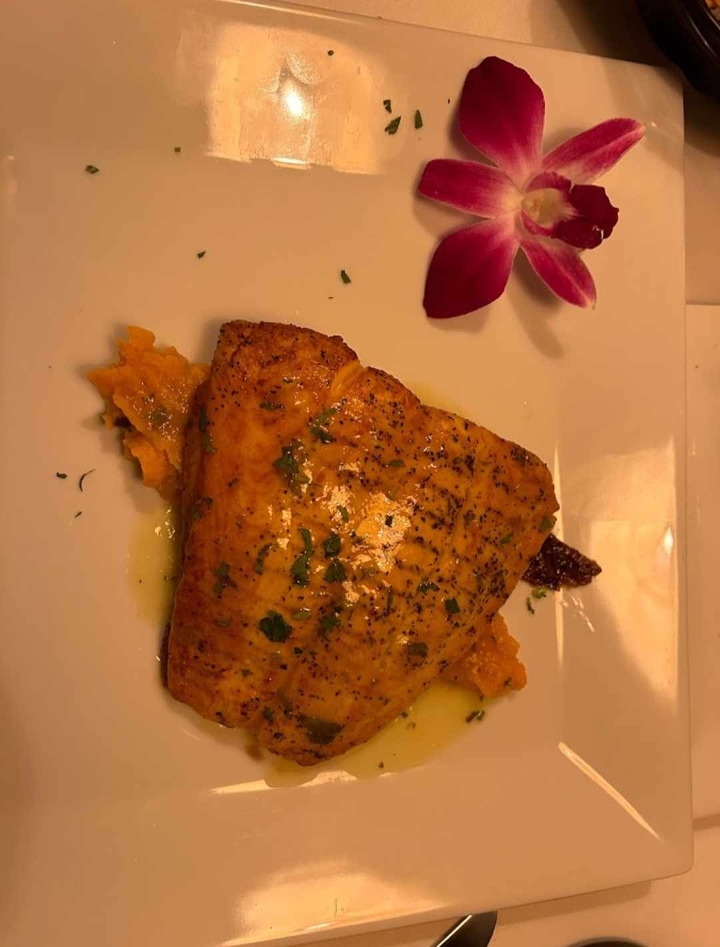 Salmon Kukulkan.
