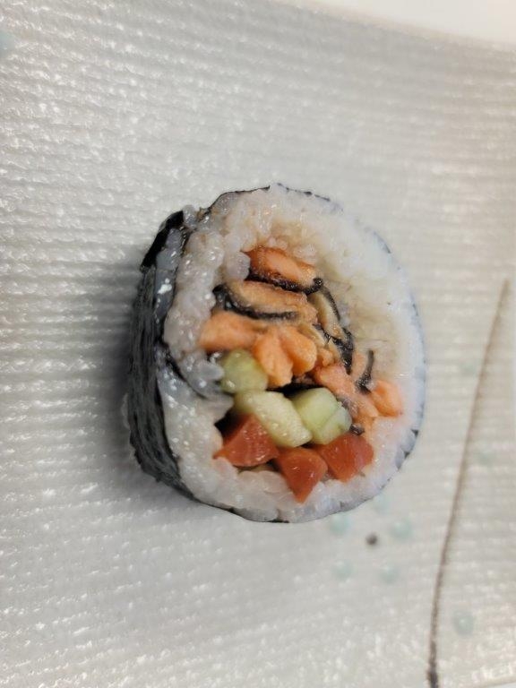 CR6-SALMON SKIN ROLL (5PCS).