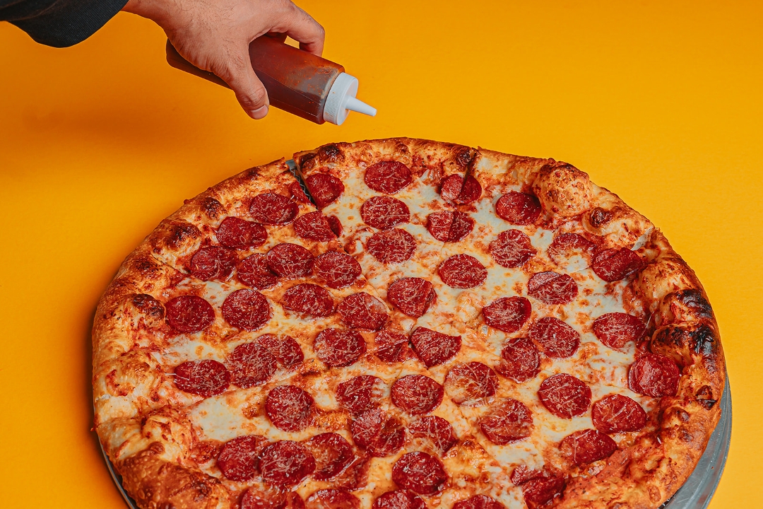 18" Hot Pepperoni Pie.