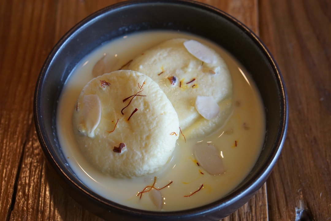 Rasmalai (2 pcs).