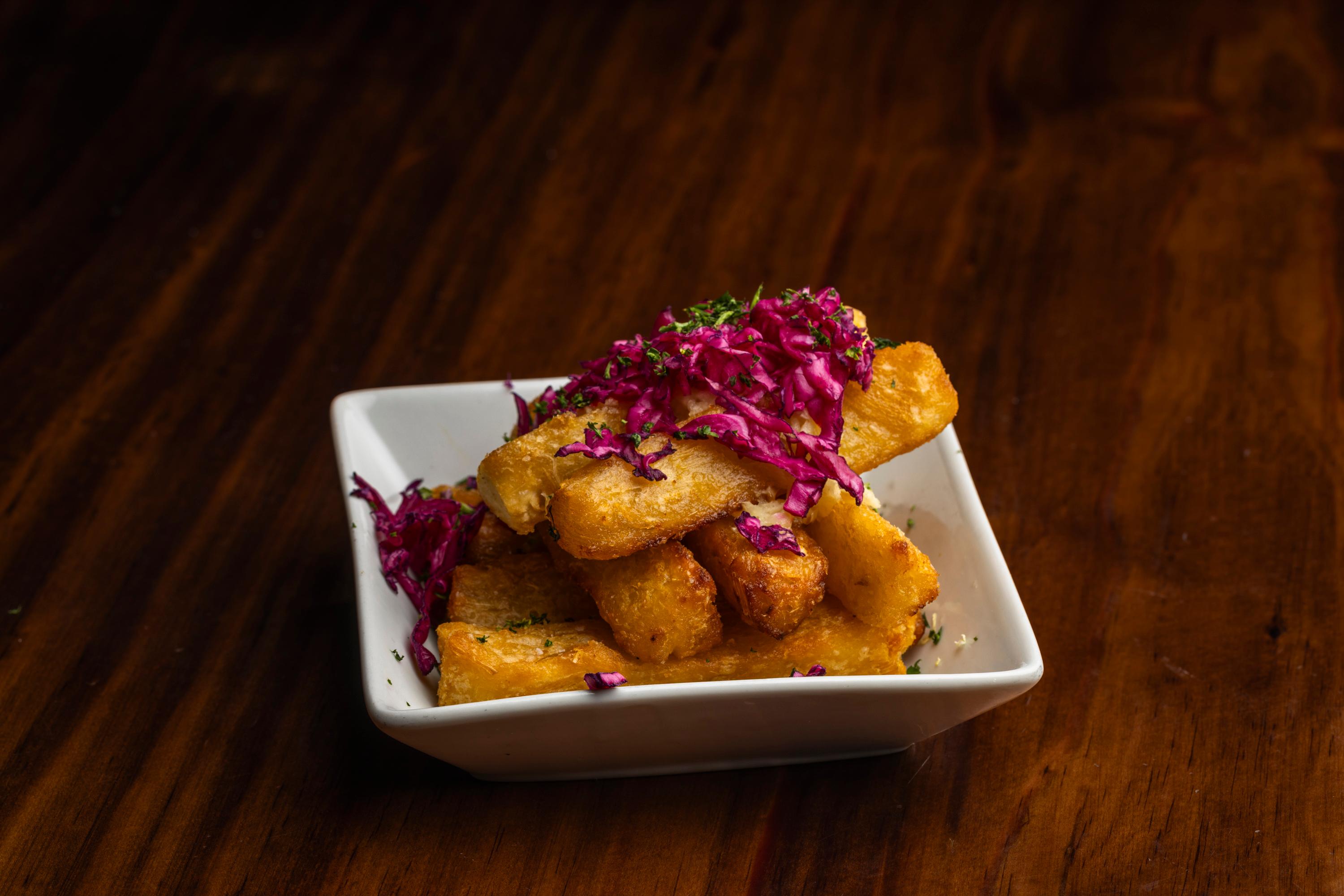 10ppl Yuca Frita | Fried Yucca.
