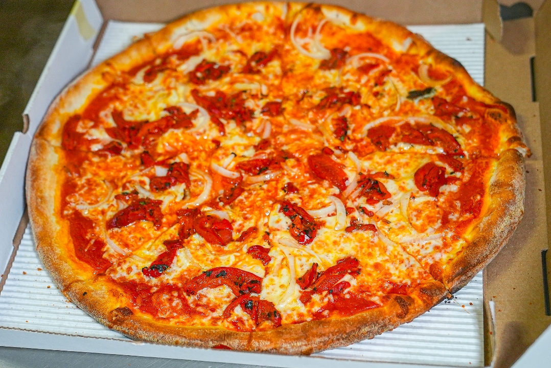 12" Small Chicken Bruschetta Pizza.