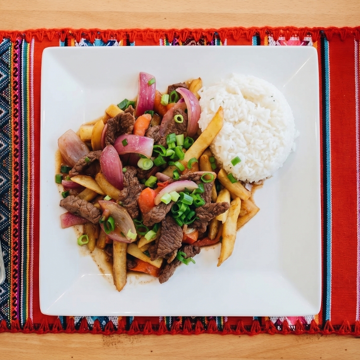 Lomo Saltado Carne.