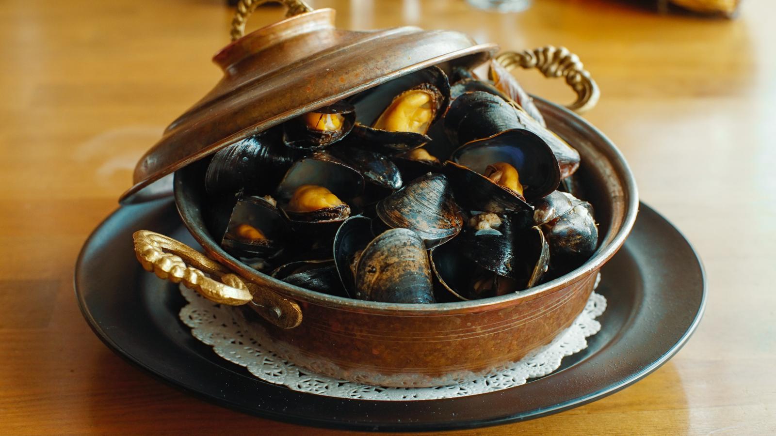 Steamed Mussels.