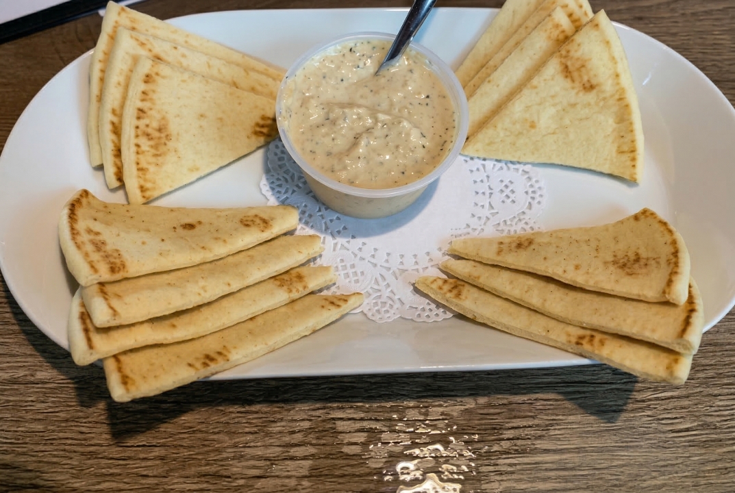 Hummus DIP.