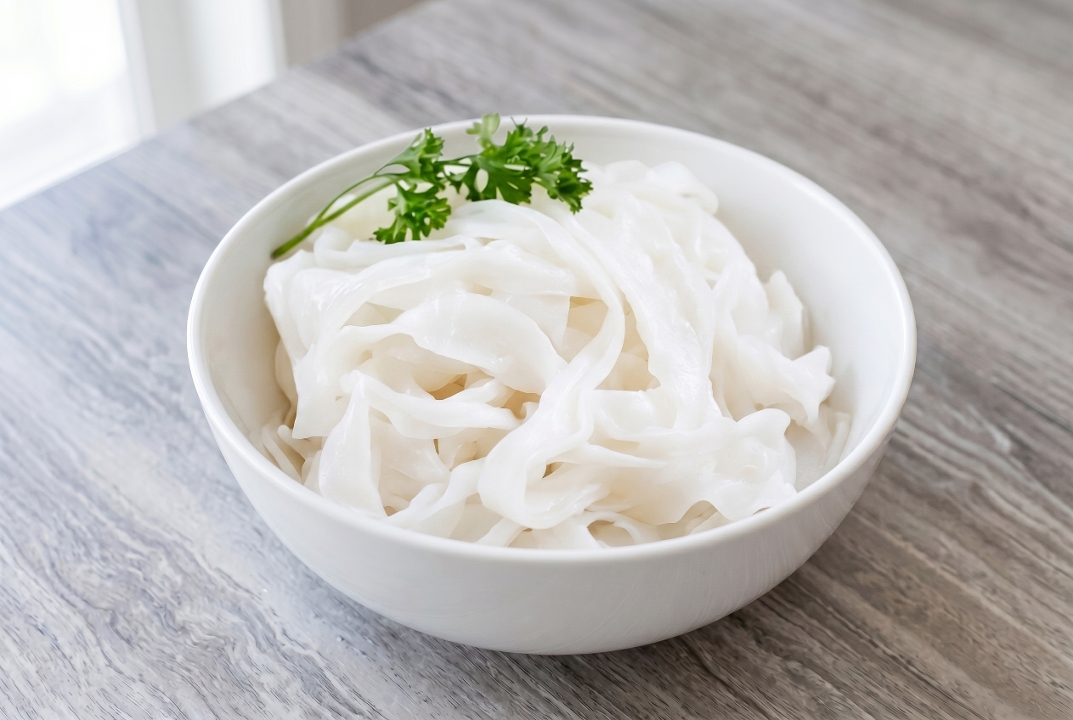 Small Noodles - Banh Pho.