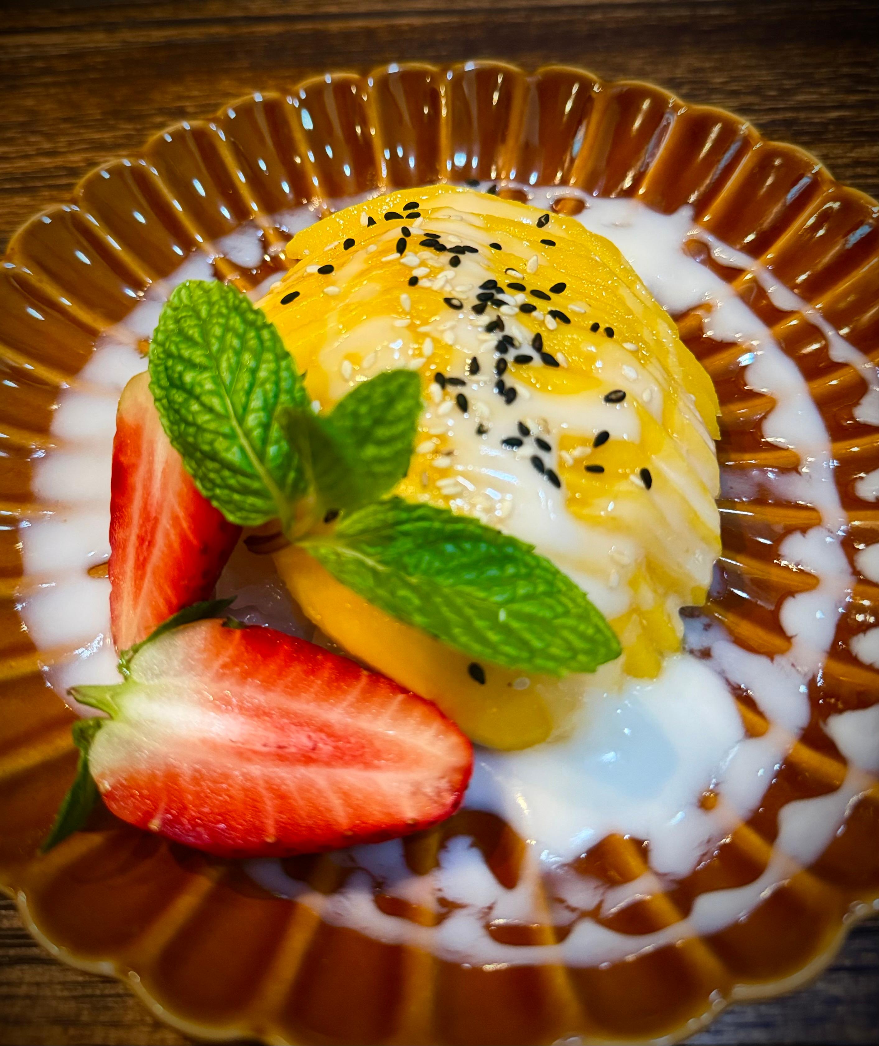 Sweet Sticky Rice Mango( Seasonal ).