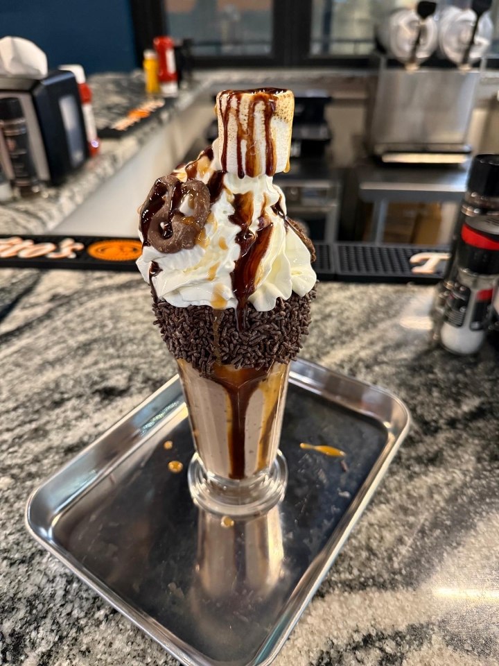 BROWNIE CHIKI WOW WOW.