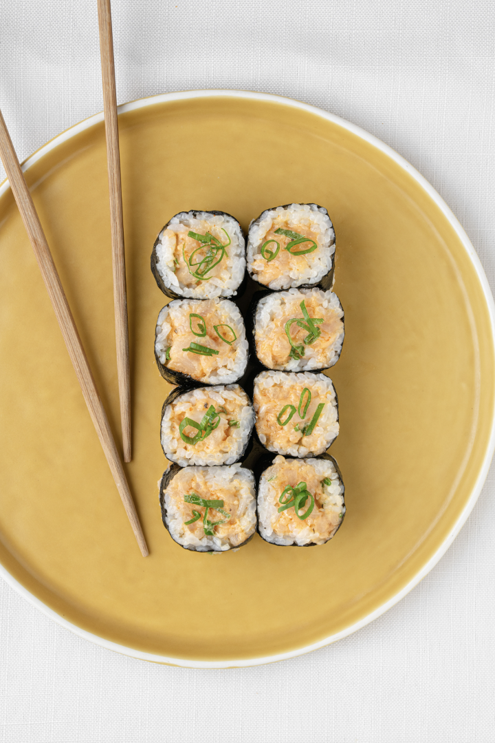 Yellowtail Scallion Roll.
