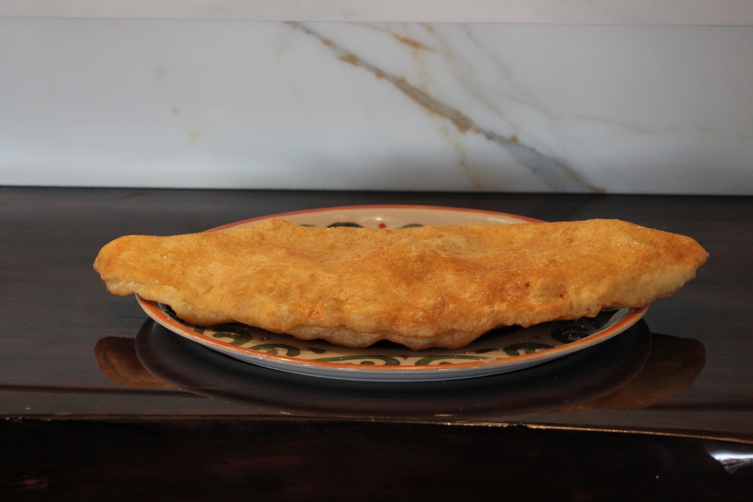 Calzone Napoletano.
