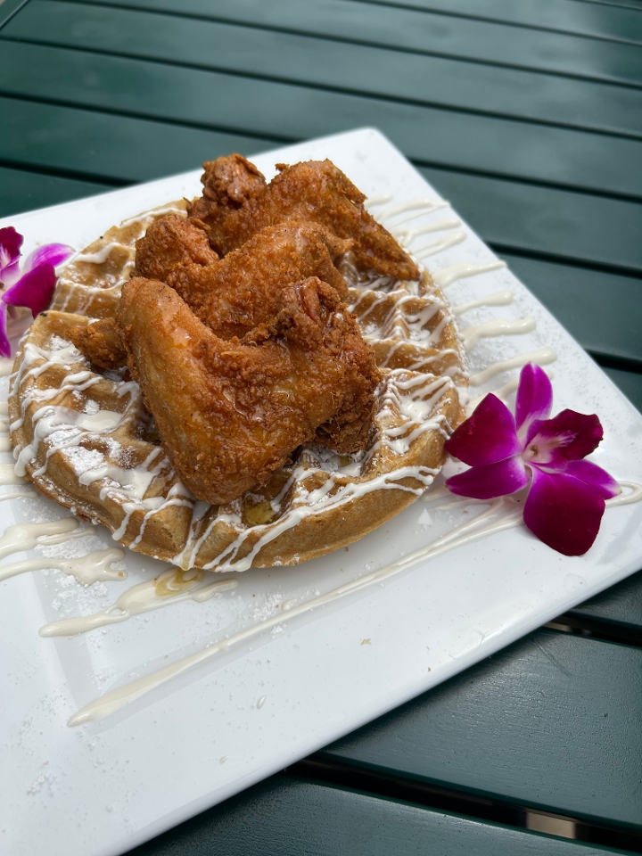 HONEY FRIED CHICKEN & WAFFLES.