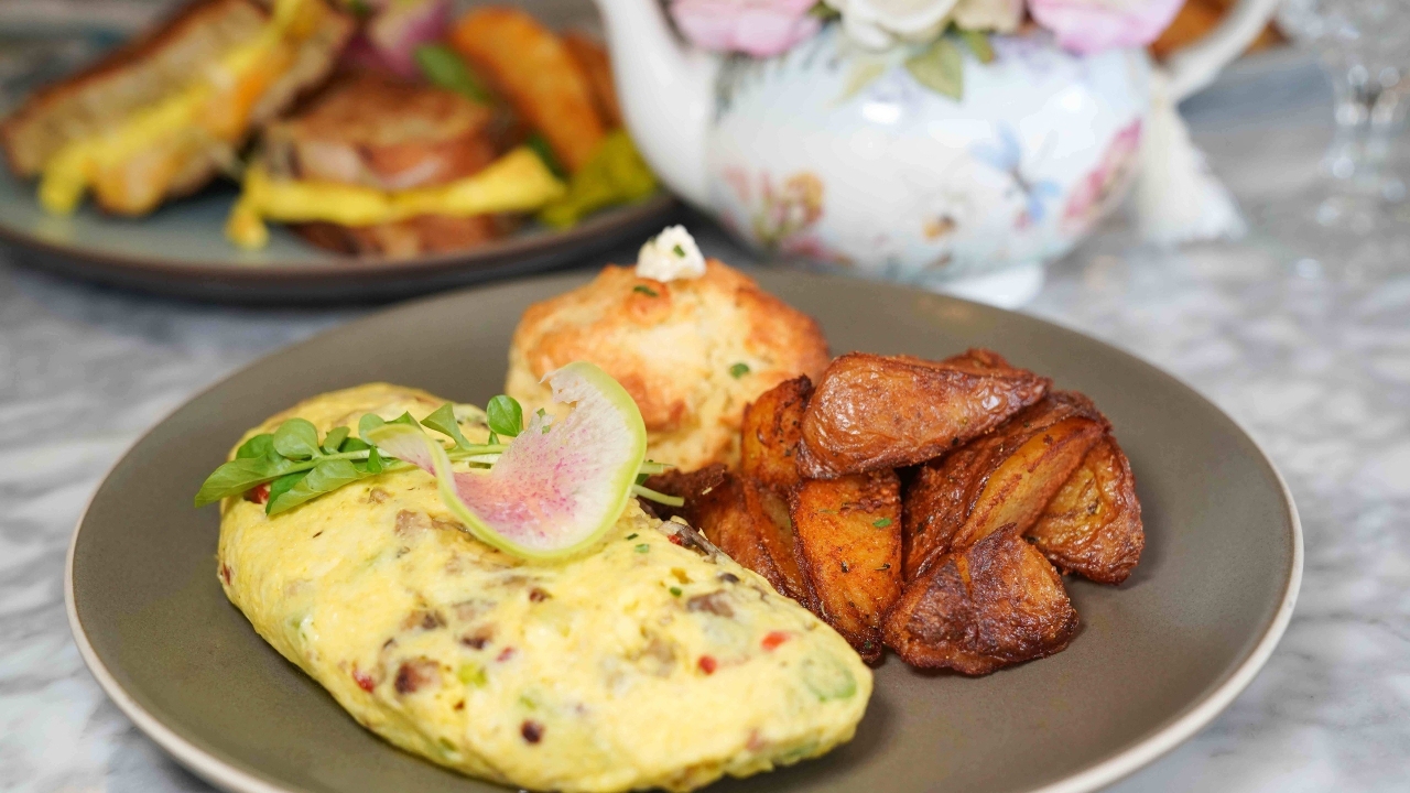 Son & Garden Omelet.