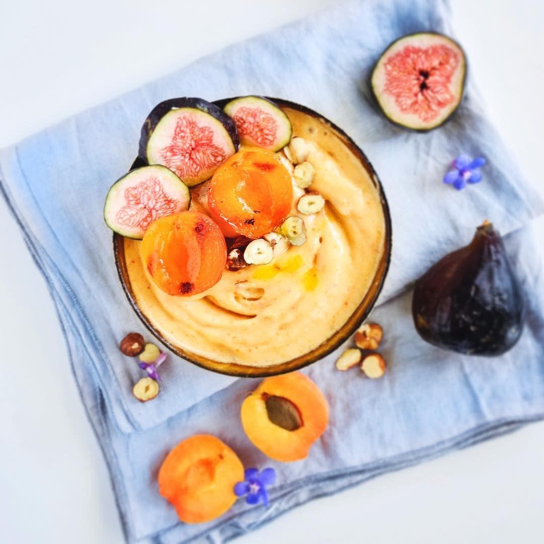 Apricots & figs Hummus Ⓥ (GF).