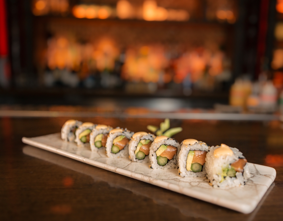 Salmon Maki Roll.