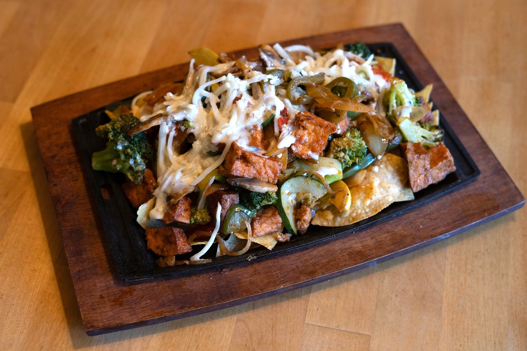 NACHOS TOFU FAJITAS.