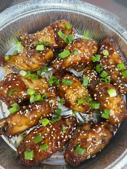 10pc Bone-In Wings.