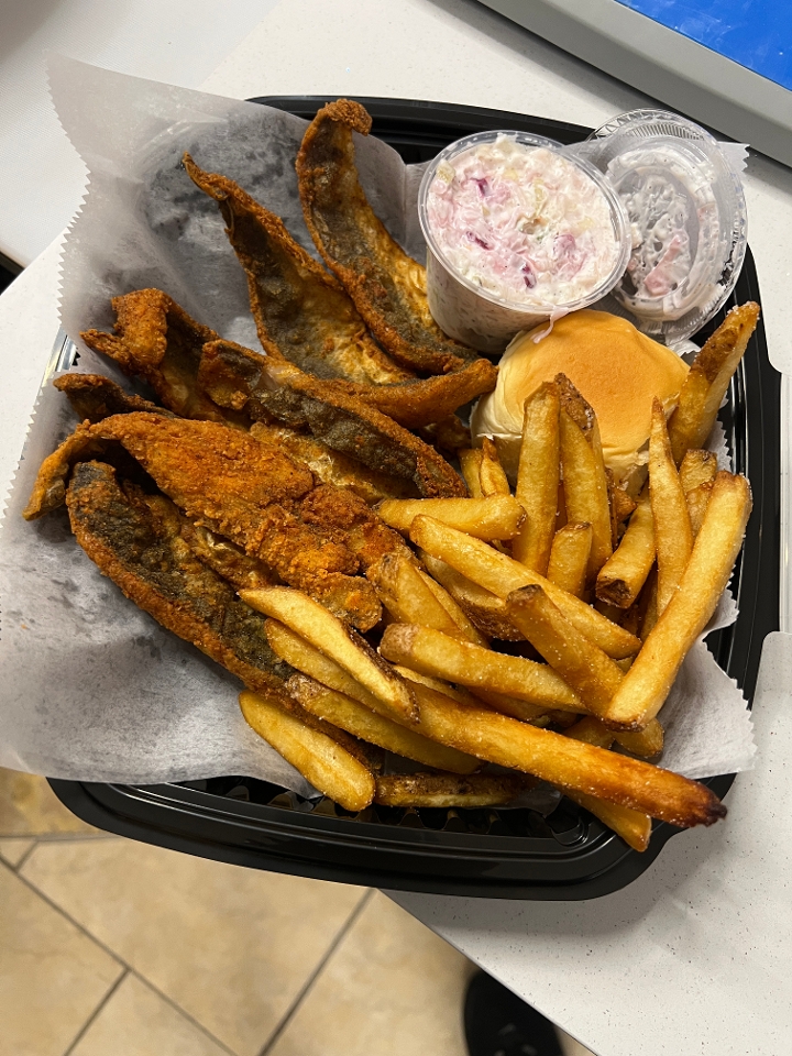 Fried Whiting Fish Platter 1/2 lb.