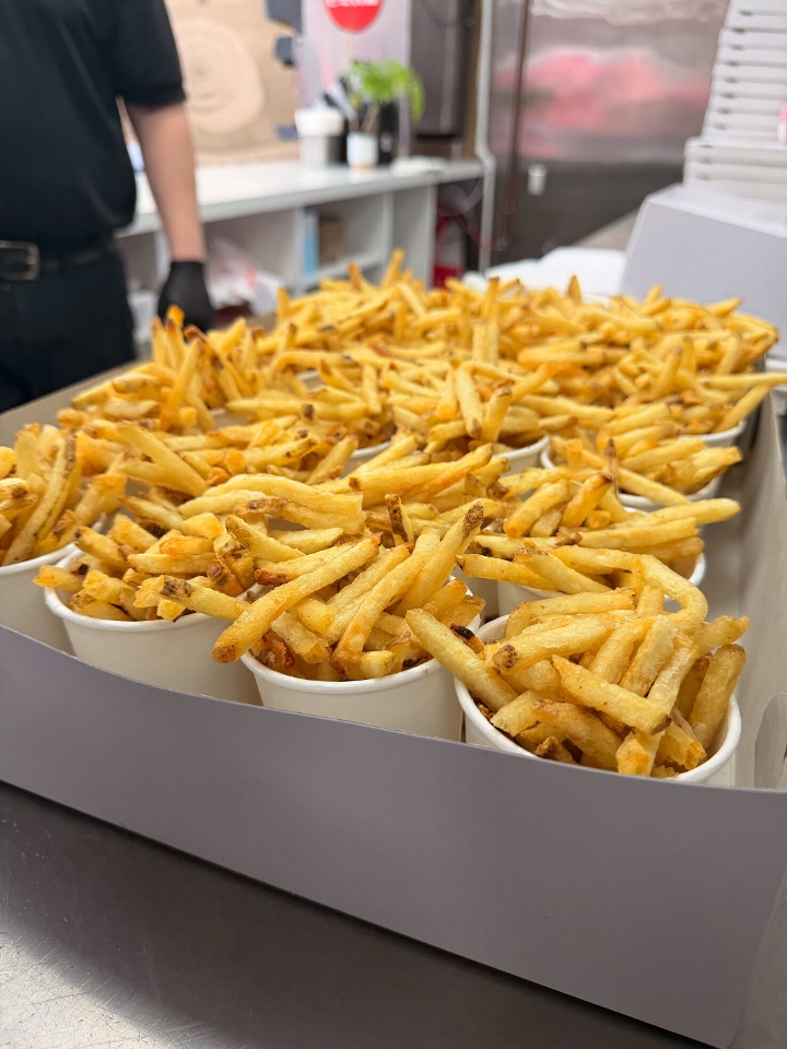 Party Pack Fries (24 small fries).