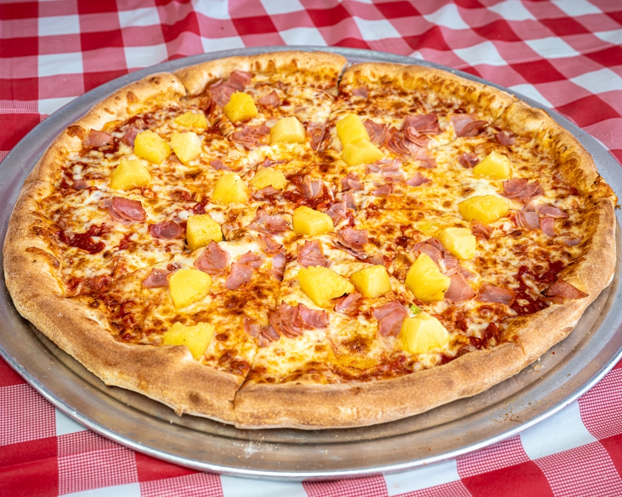 Medium Hawaiian Pizza.
