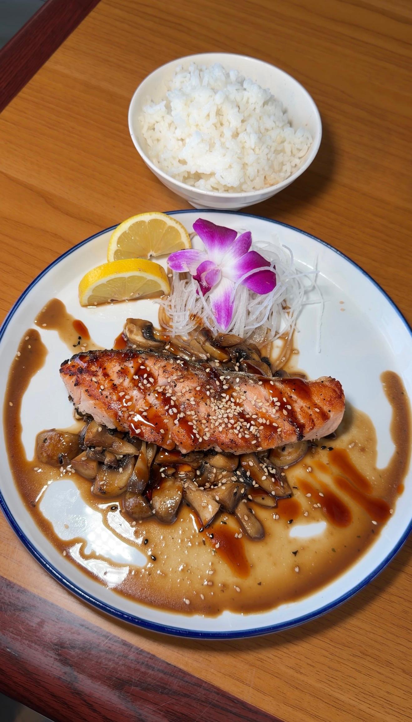 CC7- Salmon Teriyaki Plate.