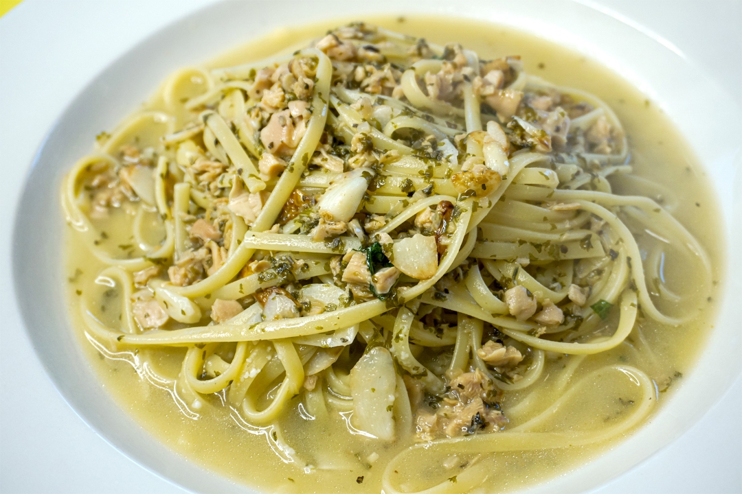 Pasta w/ Clam Sauce.