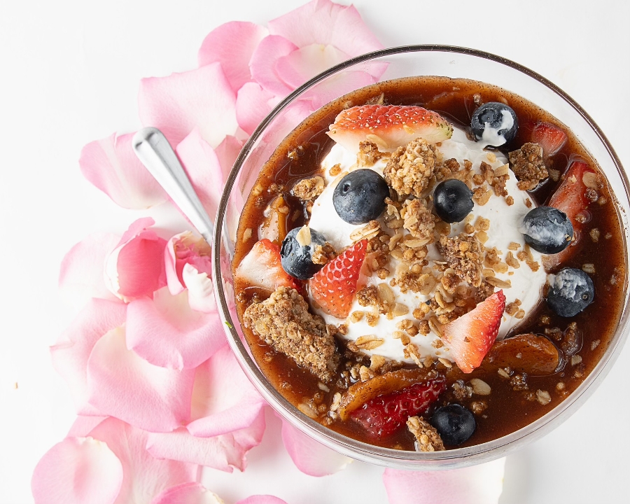 Peach Cobbler Yogurt Parfait.