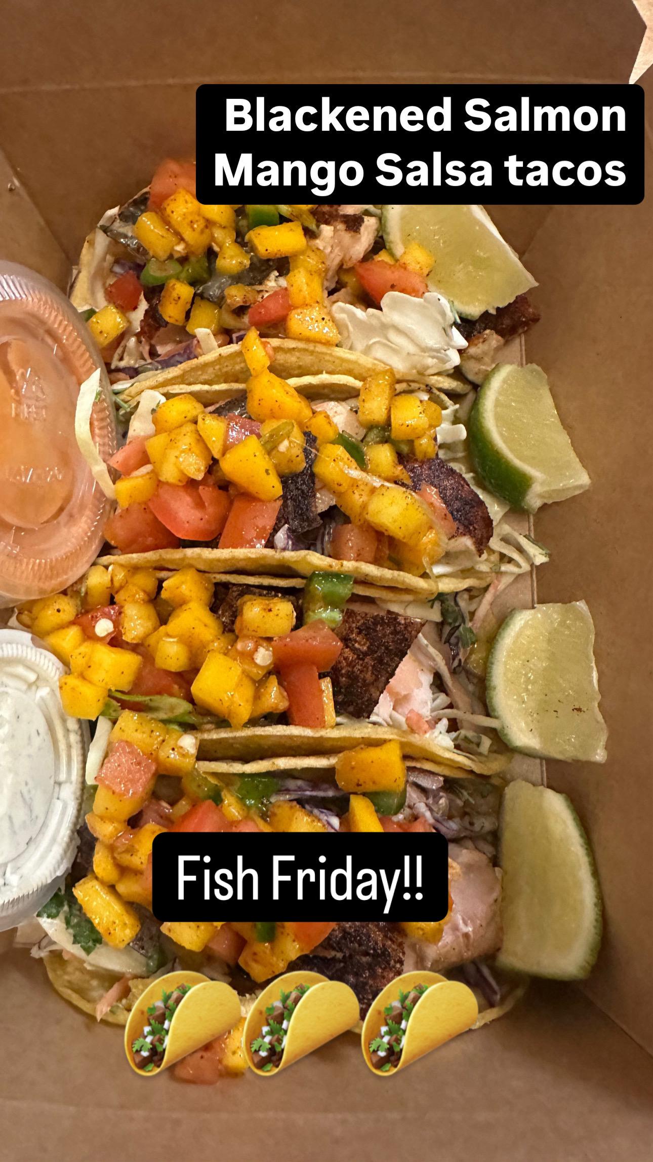Salmon tacos with mango salsa (4 tacos).