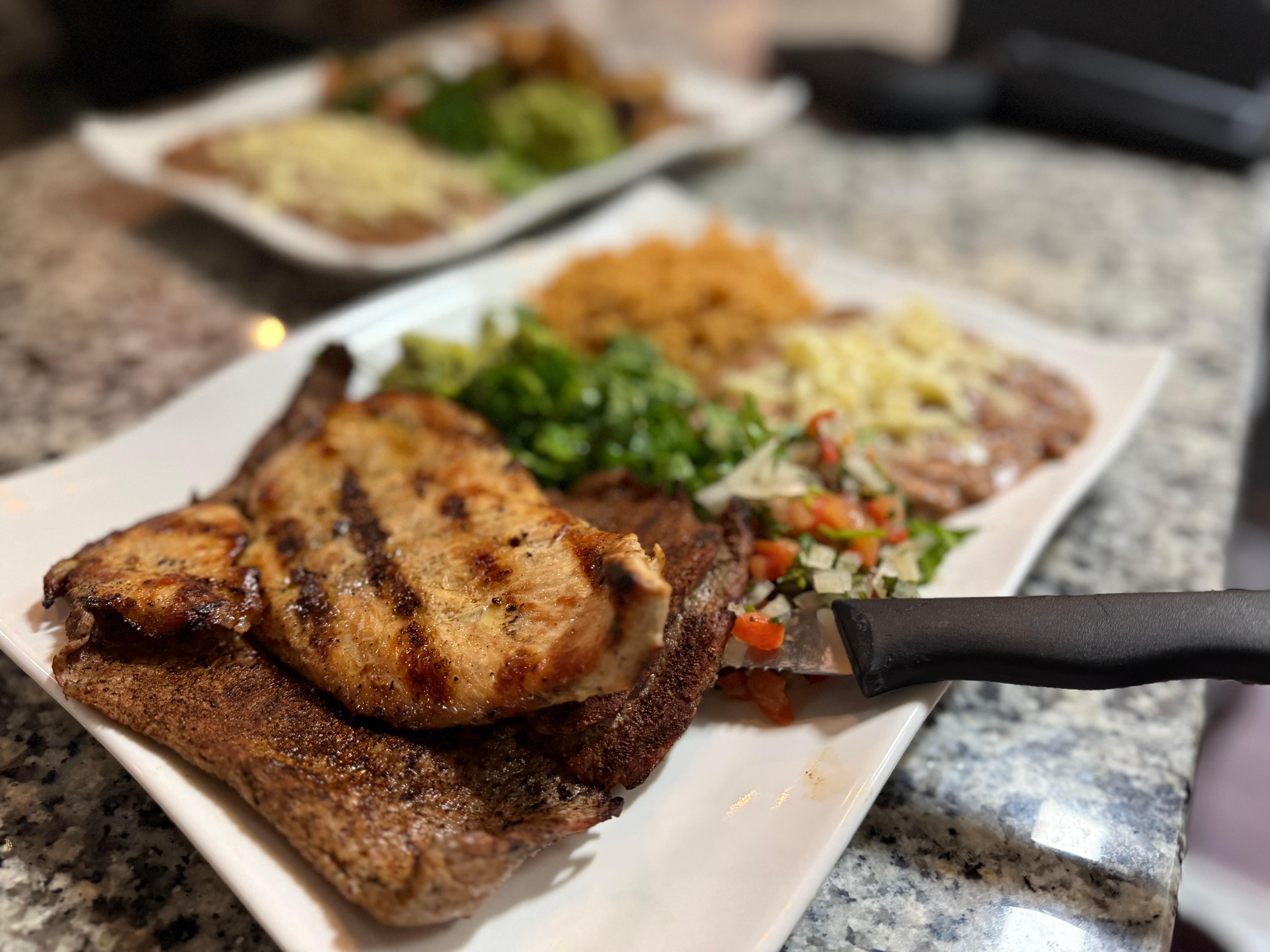 Carne Asada y Pollo.