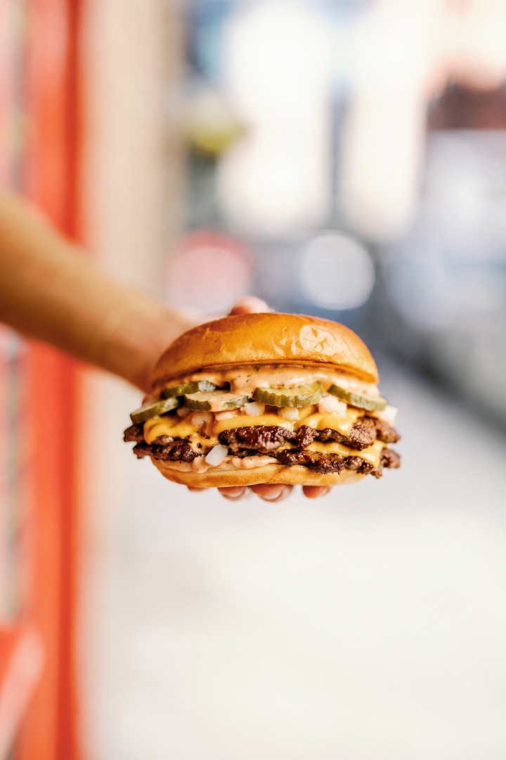 OT SMASHBURGER.