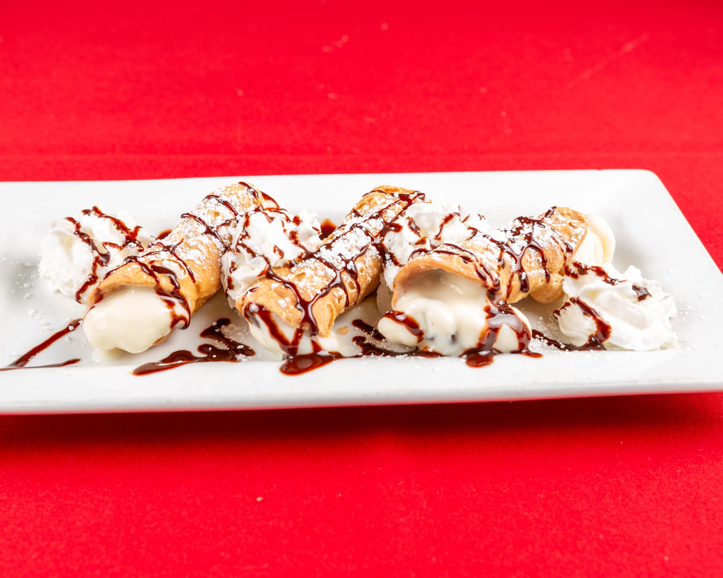 Cannoli.