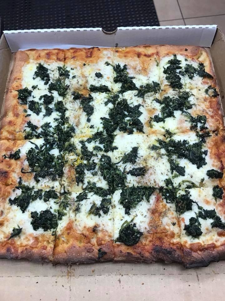 16" SICILIAN RICOTTA/SPINACH WHITE PIZZA.