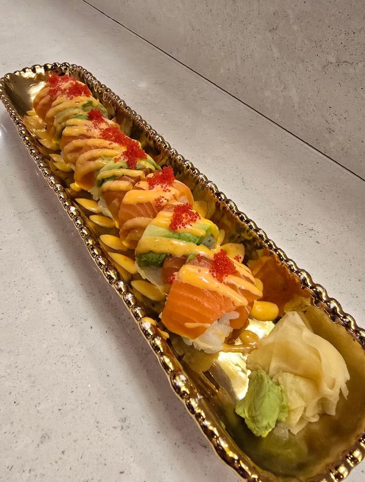 Double Salmon Roll.
