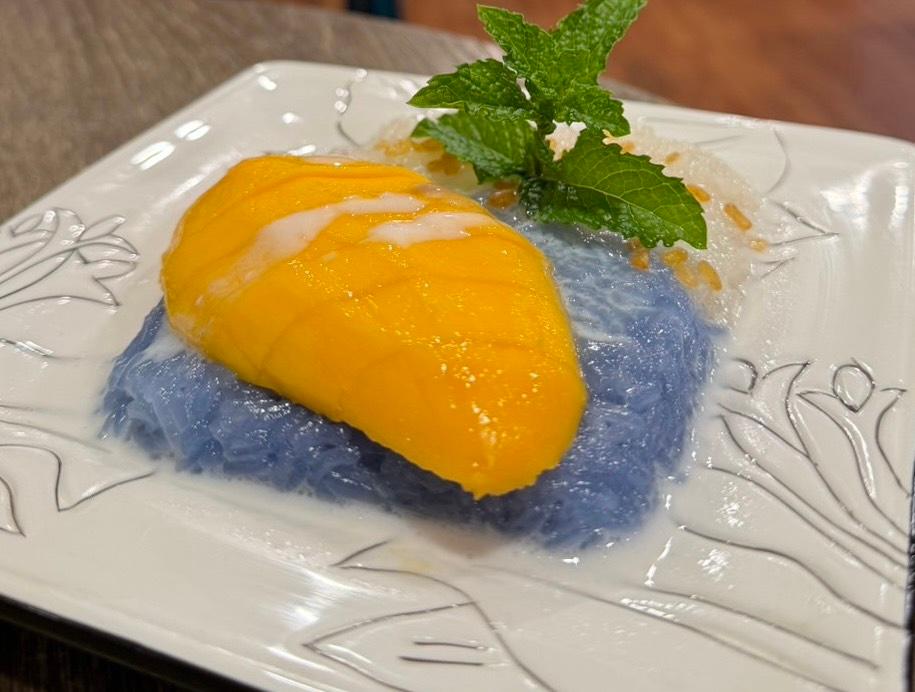 Mango Sticky Rice ข้าวเหนียวมะม่วง.