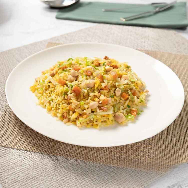 FR2. 咸魚雞粒炒飯/Fried Rice w. Diced Chicken & Salty Fish.