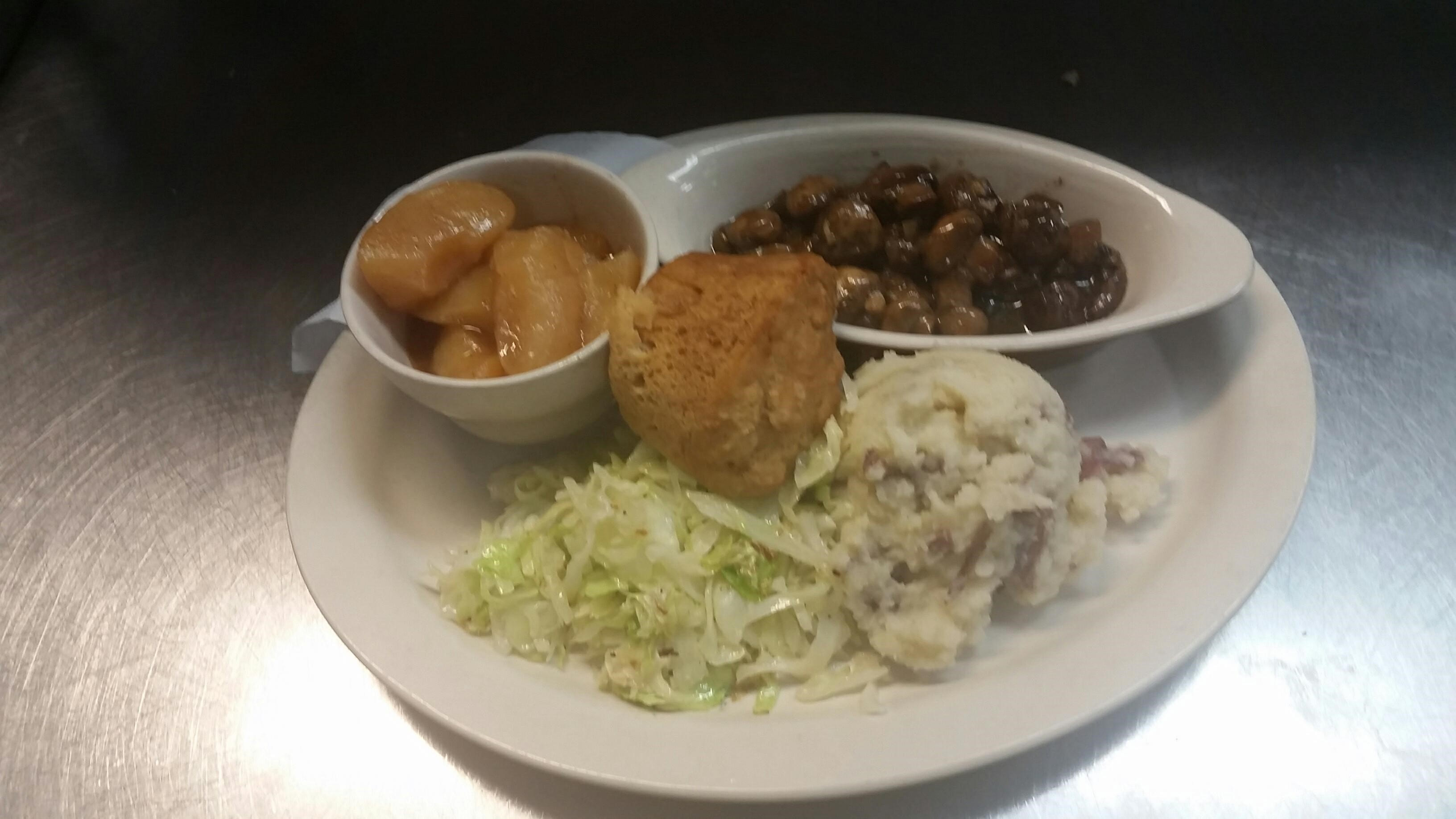 VEGAN/VEGETARIAN PLATE.
