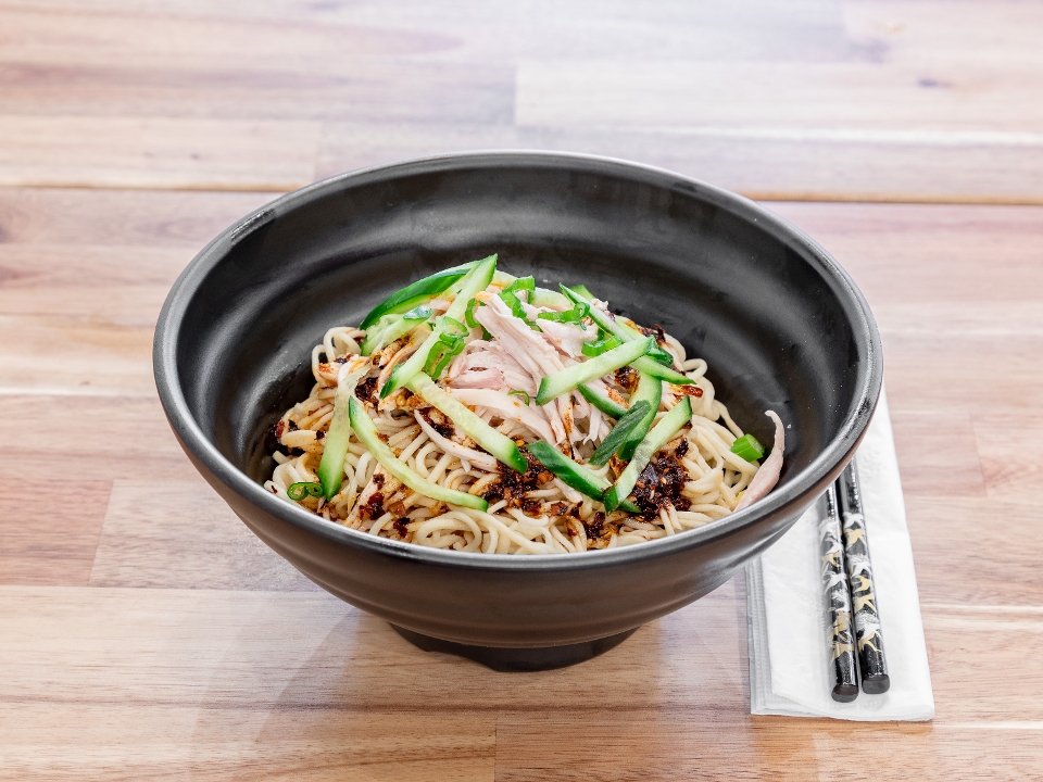 D-2 Shanghai Cold Noodles with Shredded Chicken (上海鸡丝冷面).