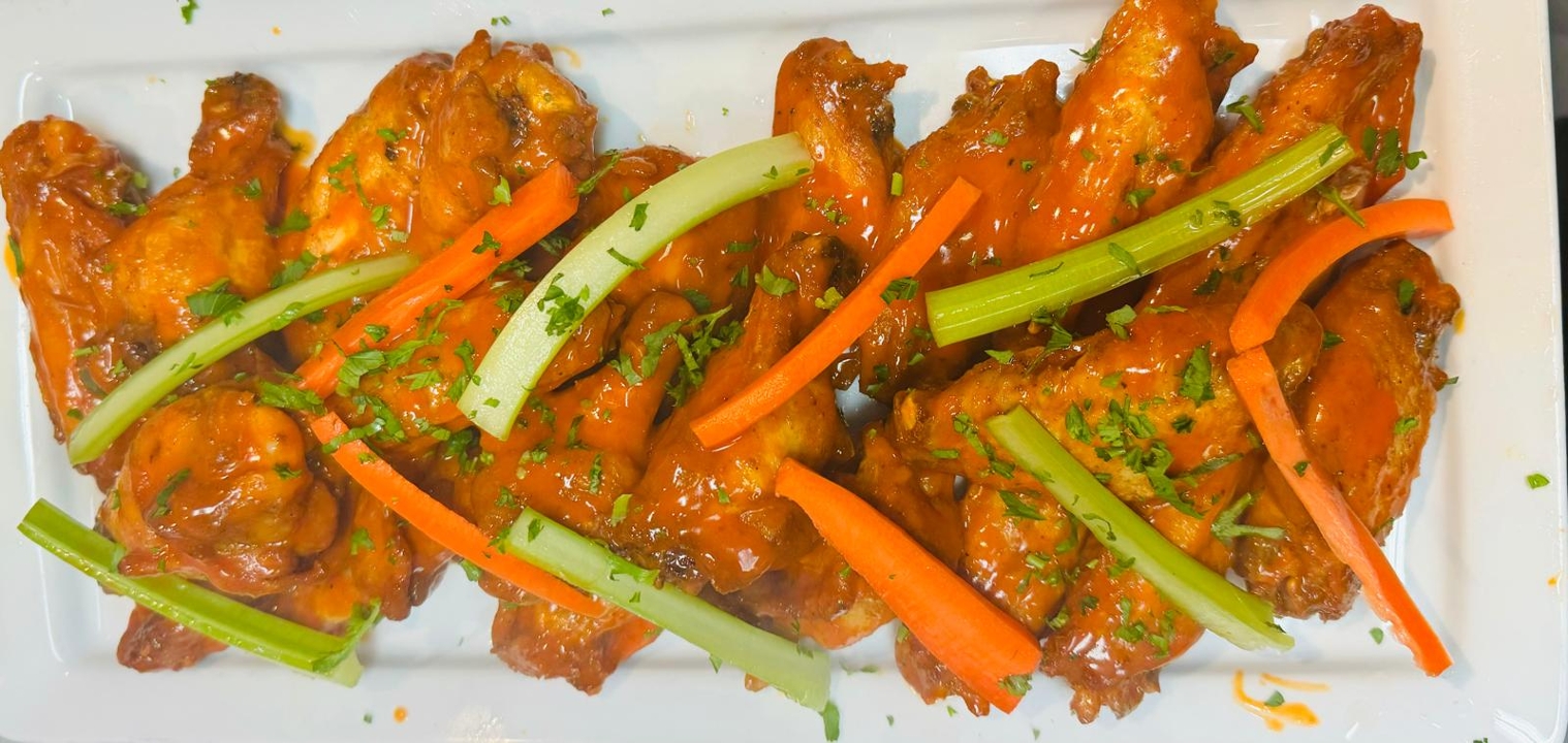 12 Chicken Wings.