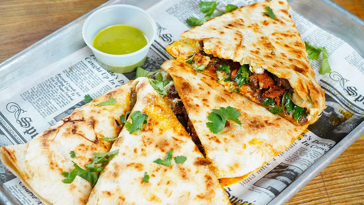 Mixto Quesadilla (Pastor y Asada).