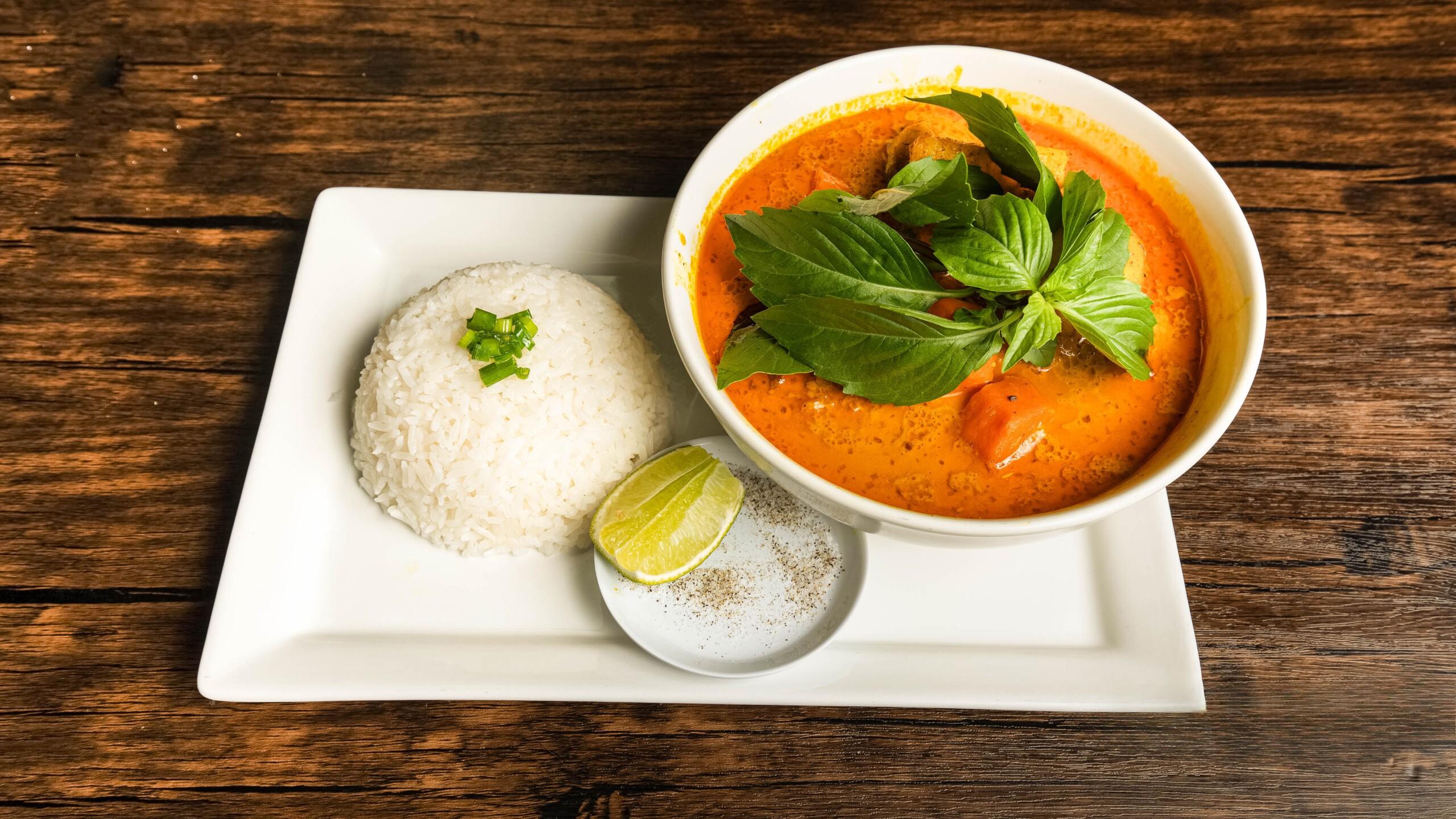 C5. Rice with Curry Chicken.