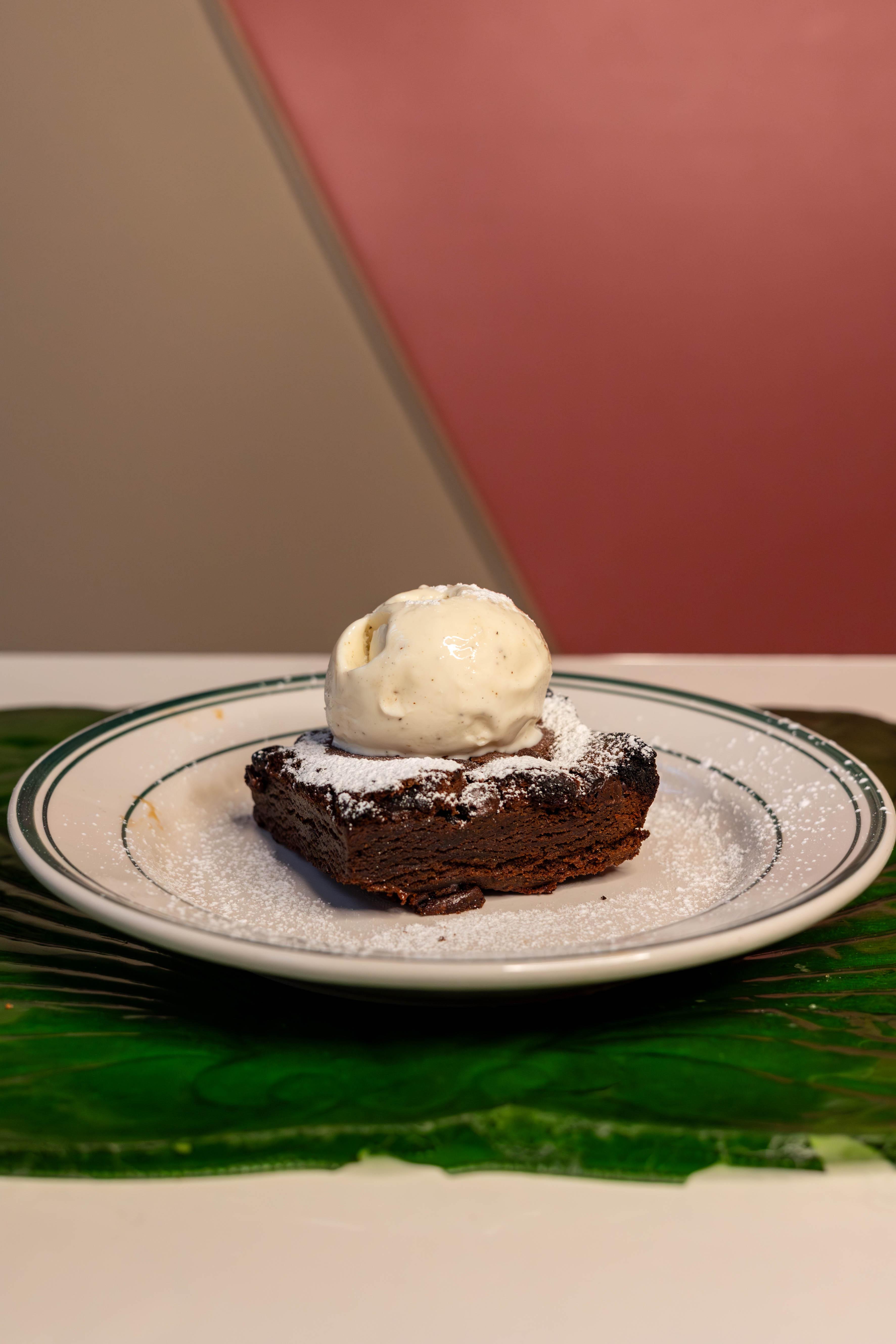 GLUTEN FREE Brownie w/ Ice Cream.