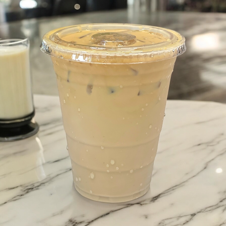 Spanish Latte (16 oz) - Iced.