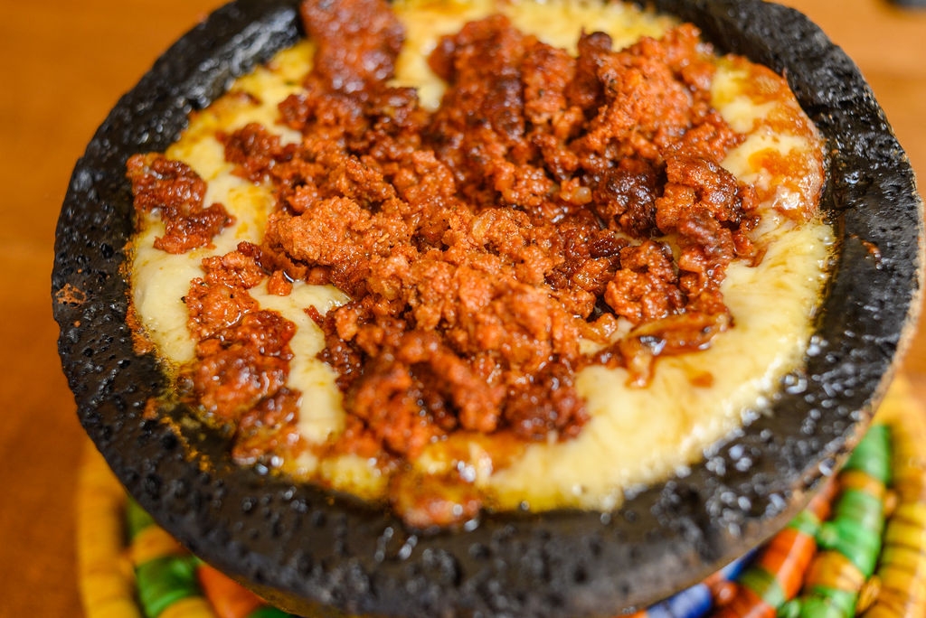 Queso Fundido | Hot Stone Molcajete.