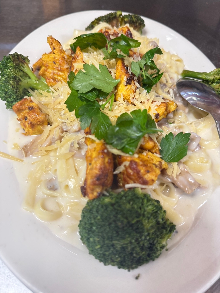 Chicken Broccoli Alfredo Pasta.