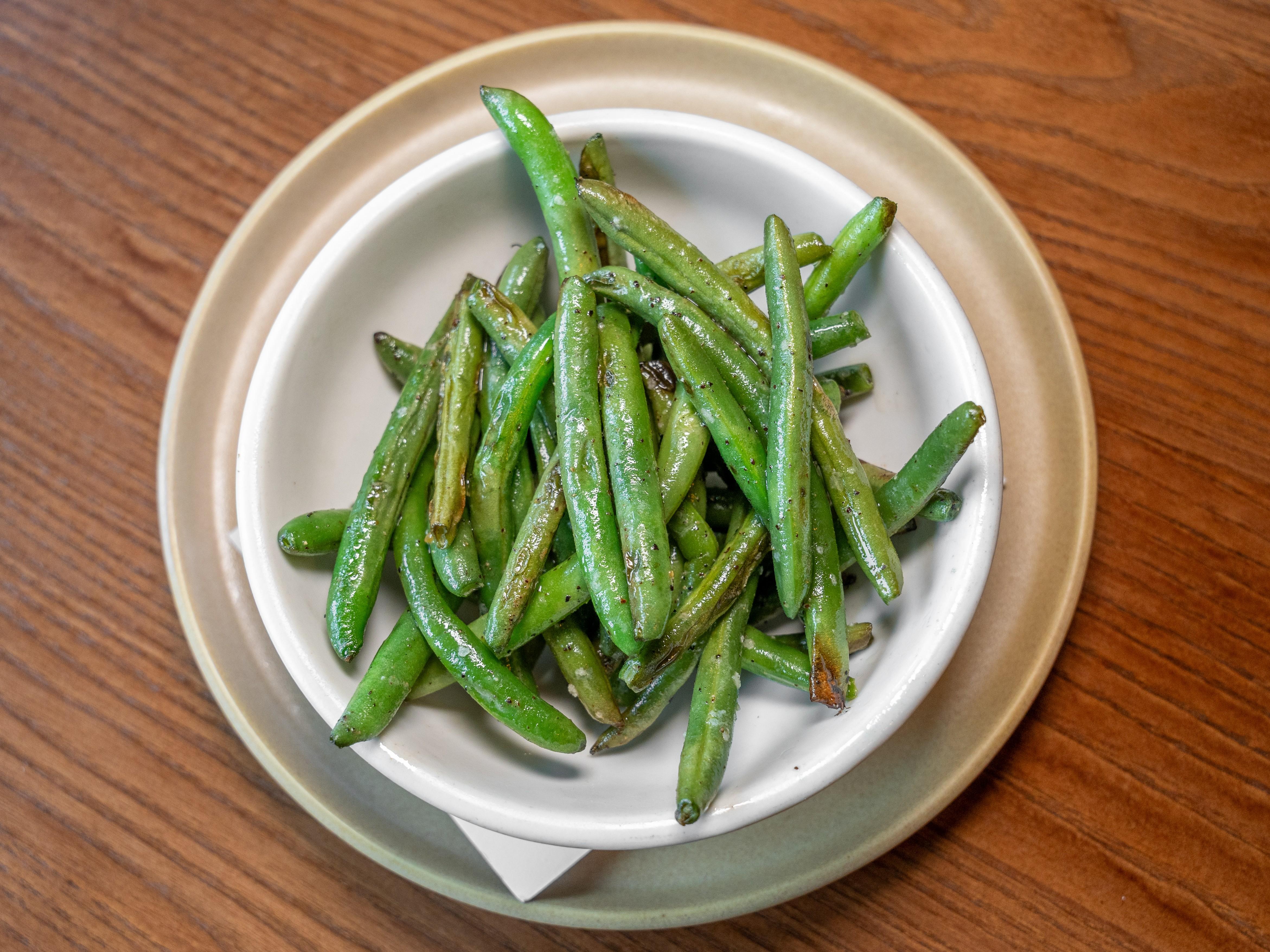SIDE SAUTÉED GREAN BEANS.